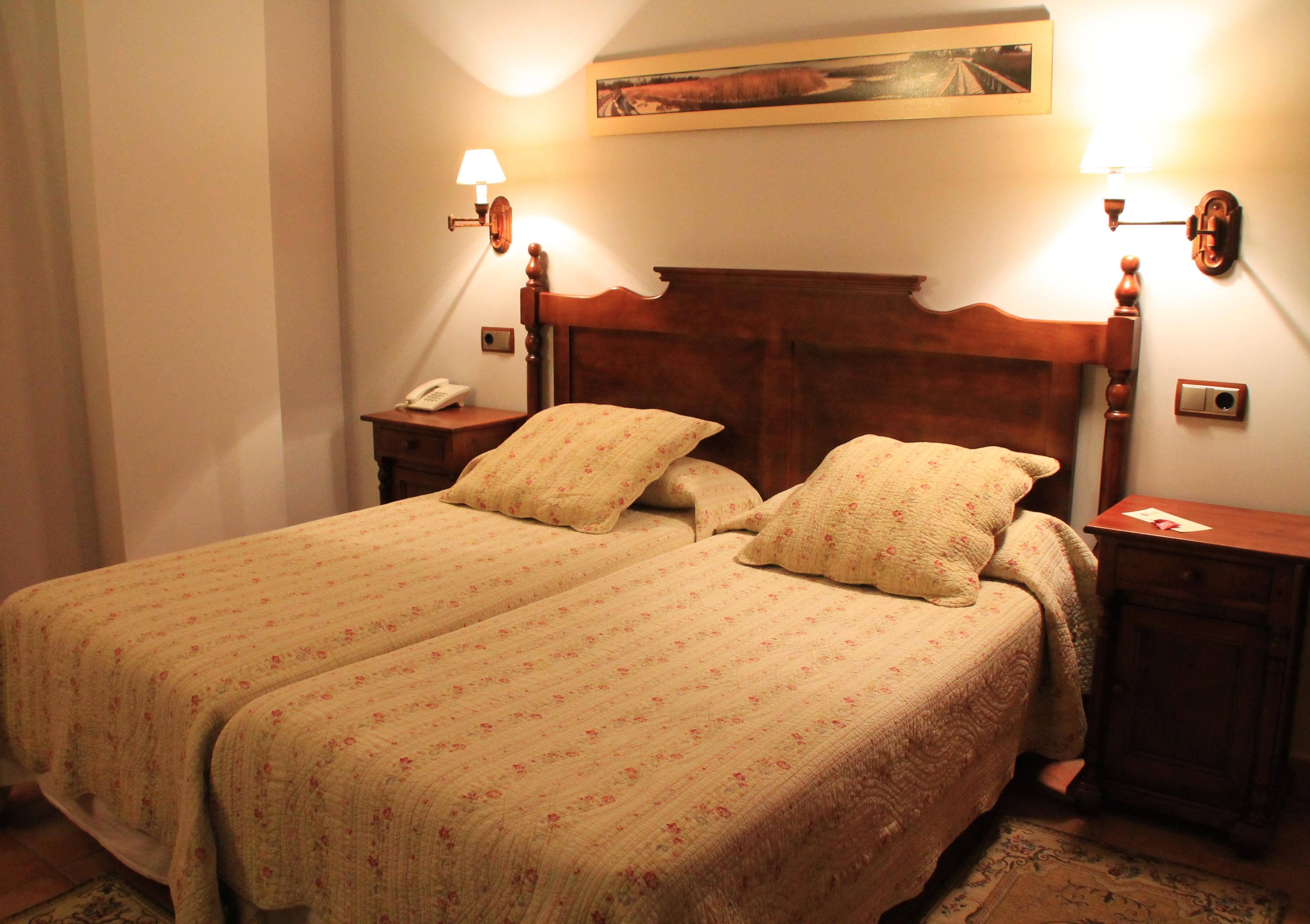 Hotel Dona Manuela ไดมิเอล ภายนอก รูปภาพ